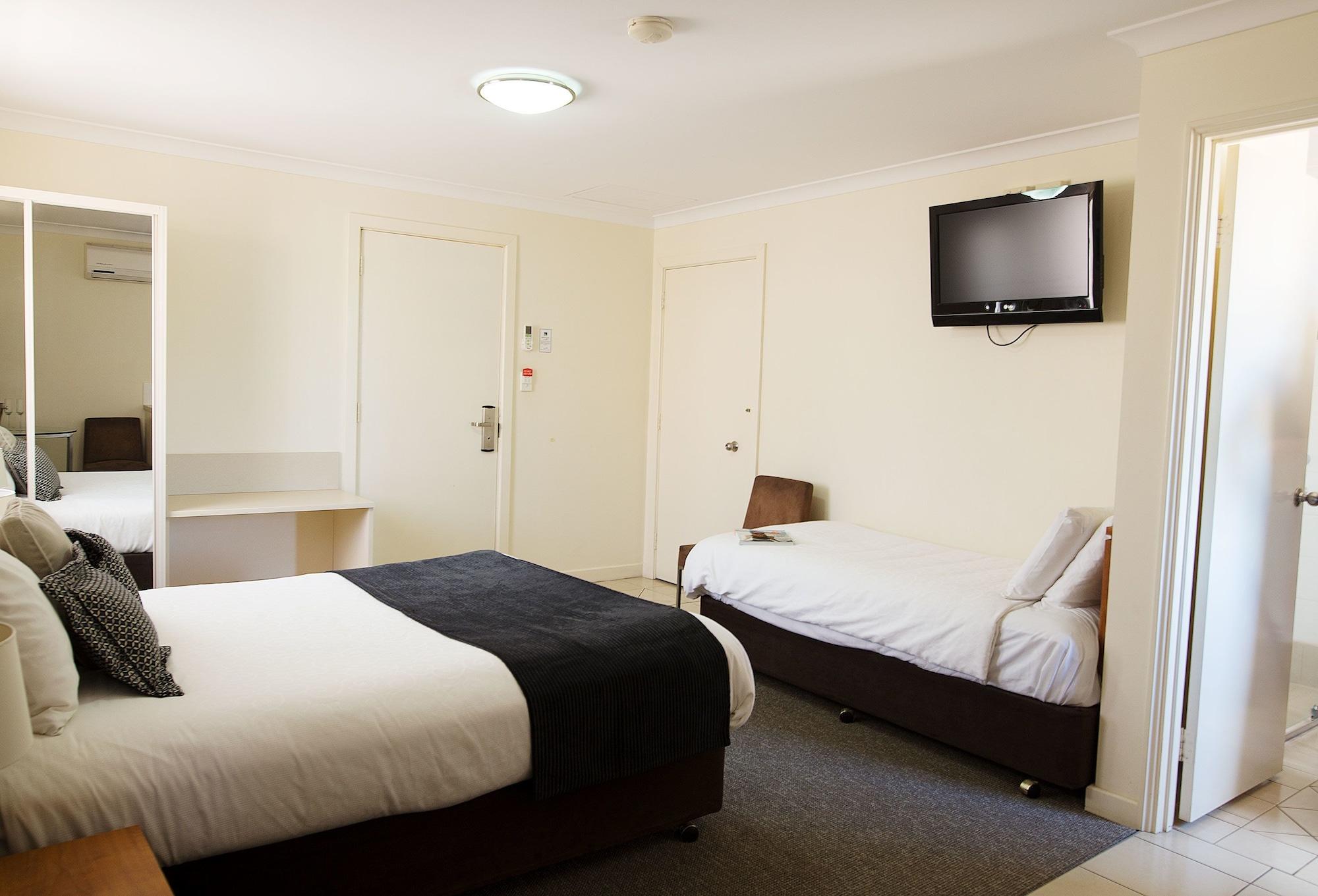 คาลบารี เอดจ์ รีสอร์ต Hotel คาร์ลแบร์รี ภายนอก รูปภาพ