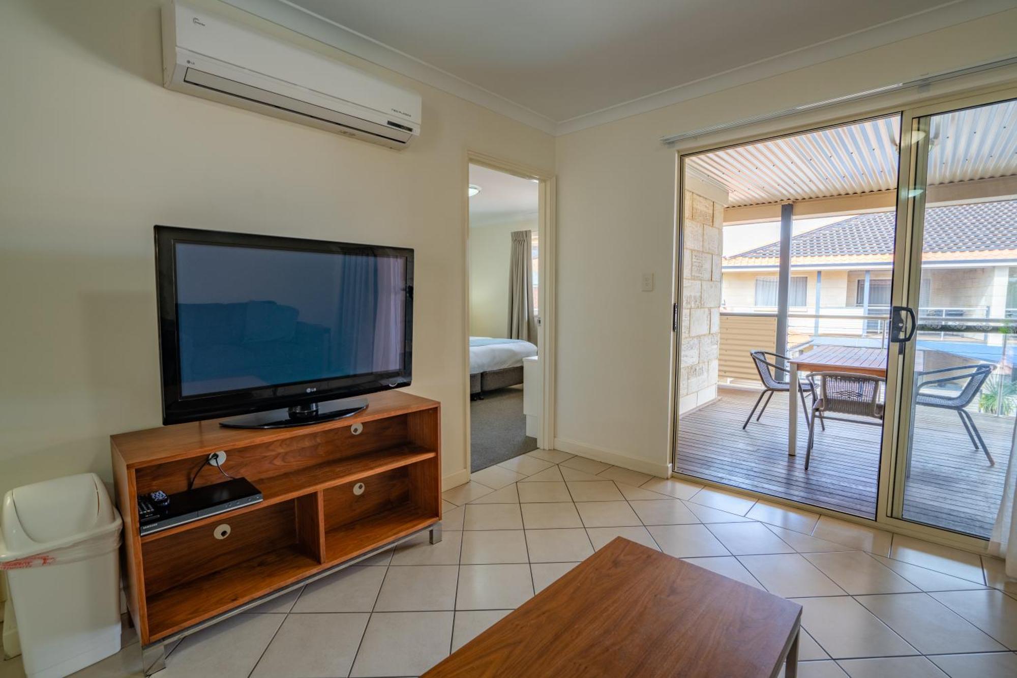 คาลบารี เอดจ์ รีสอร์ต Hotel คาร์ลแบร์รี ภายนอก รูปภาพ